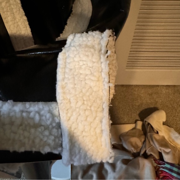 ELOQUII Freya Convertible Patent Leather Sherpa Coat size 14/16 - Picture 10 of 10